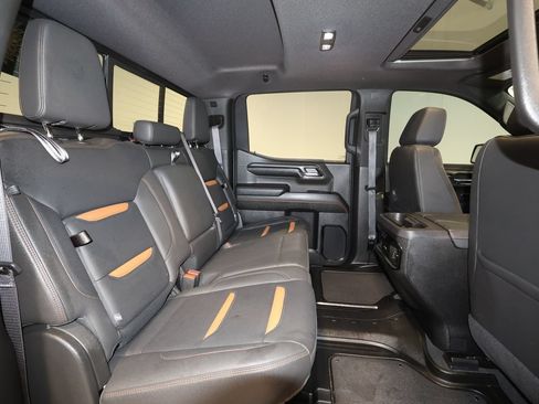 Used 2024 GMC Sierra 1500 AT4 w/ Technology Package AWD/4WD image 29