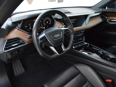 Used 2023 Audi e-tron GT Premium Plus image 12