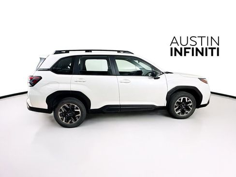 Used 2025 Subaru Forester image 8