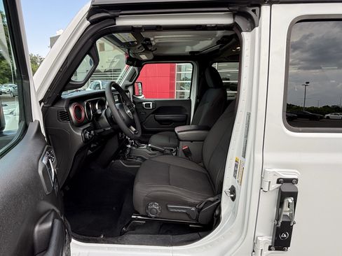 Used 2023 Jeep Wrangler Unlimited Sport AWD/4WD image 32