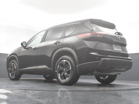 New 2026 Nissan Rogue SV w/ SV Premium Package image 30