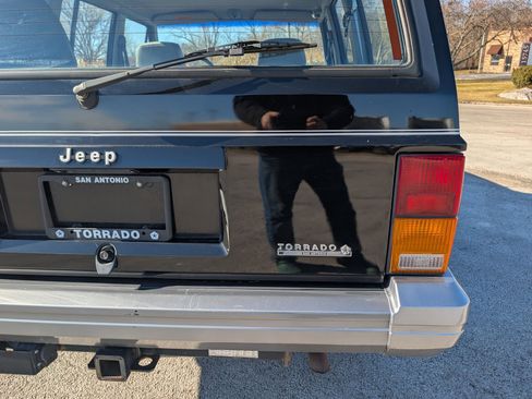 Used 1993 Jeep Cherokee Country image 42