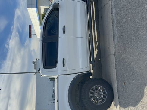 Used 2021 Ford Ranger XLT w/ Equipment Group 301A Mid image 5