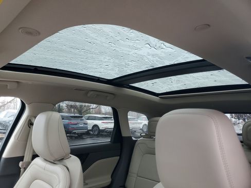 Certified 2024 Lincoln Corsair Reserve w/ Equipment Group 201A image 11