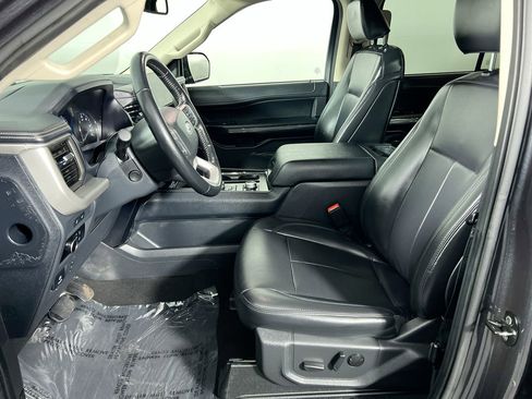 Used 2024 Ford Expedition Max XLT image 12