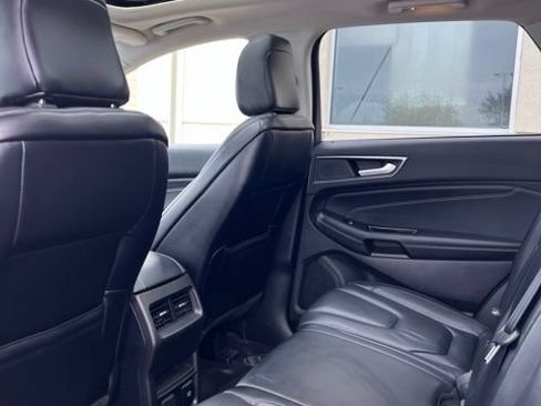 Certified 2020 Ford Edge Titanium w/ Class II Trailer Tow Package AWD/4WD image 5