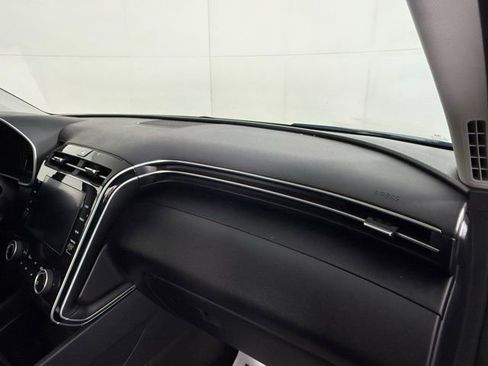 Used 2024 Hyundai Tucson SE image 30