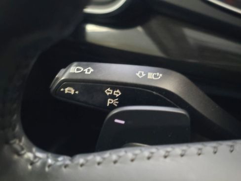 Used 2020 Audi Q5 e Prestige w/ Prestige Package image 43