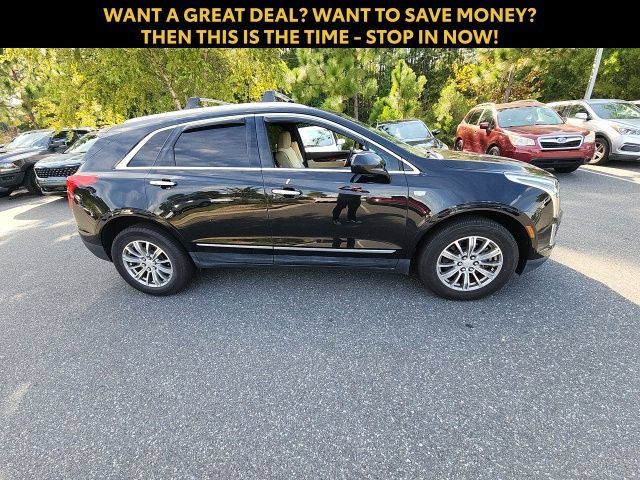 Used 2018 Cadillac XT5 Luxury w/ Driver Awareness Package AWD/4WD image 12