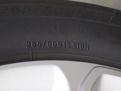 Used 2022 Jeep Grand Cherokee Laredo E RWD image 44