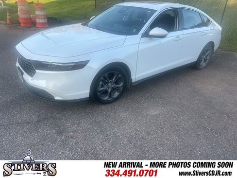 Used 2023 Honda Accord EX image 3