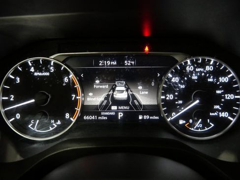 Used 2023 Nissan Rogue SV image 15