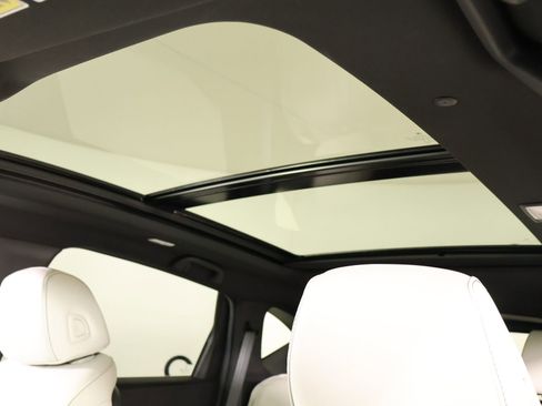 Used 2025 Acura RDX SH-AWD image 15