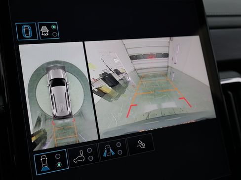 Used 2025 GMC Acadia Elevation FWD image 30