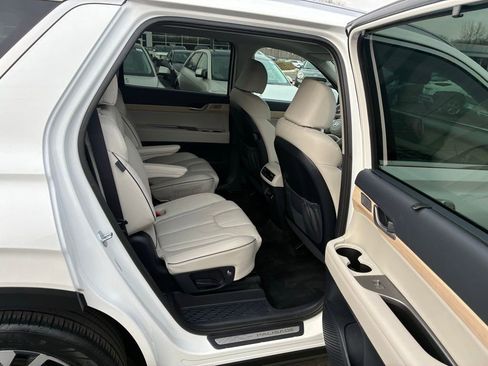 Used 2024 Hyundai Palisade Limited image 21
