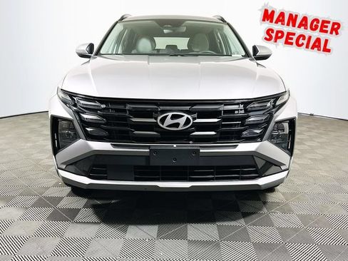 Used 2025 Hyundai Tucson SEL FWD image 3