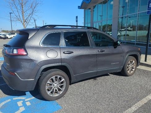 Used 2022 Jeep Cherokee Latitude Lux w/ Sun & Sound Group image 4