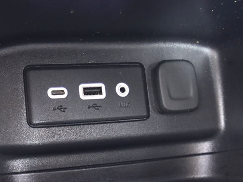 Used 2019 Chevrolet Equinox LT AWD/4WD image 23