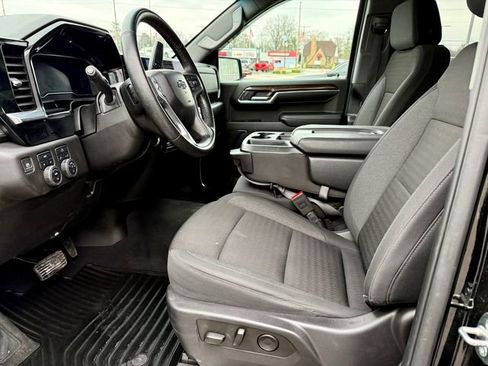 Used 2024 Chevrolet Silverado 1500 RST AWD/4WD image 13