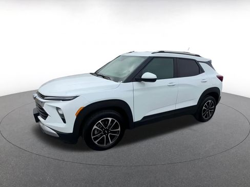 Used 2025 Chevrolet TrailBlazer LT image 8