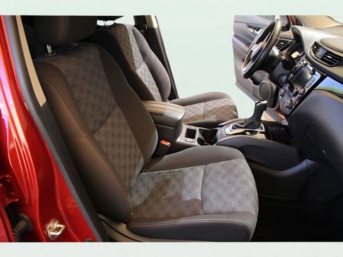 Used 2019 Nissan Rogue Sport SV w/ Technology Package image 15