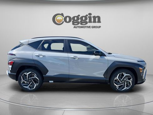 Used 2026 Hyundai Kona SEL Premium image 6