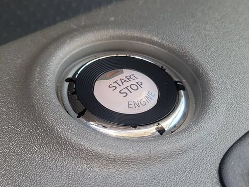 Used 2021 Nissan Frontier SV w/ Midnight Edition Floor Mats AWD/4WD image 25