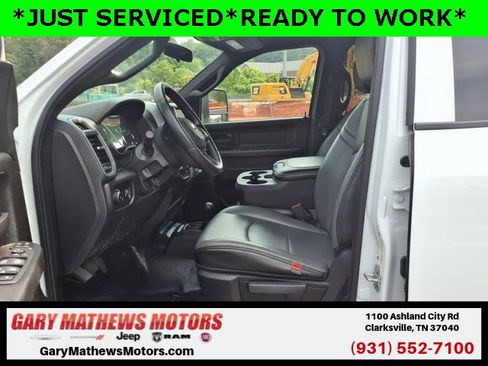 Used 2024 RAM 2500 Tradesman w/ Chrome Appearance Group image 23