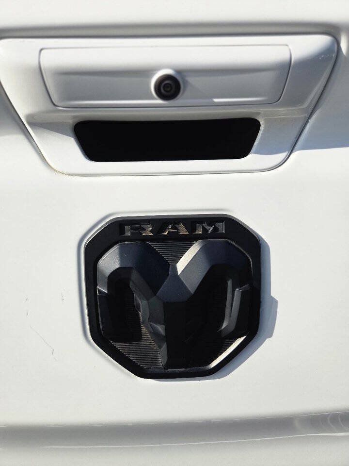Used 2020 RAM 1500 Laramie RWD image 8