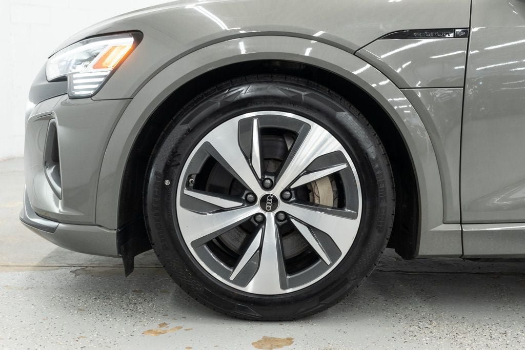 Used 2024 Audi Q8 e-tron Premium AWD/4WD image 34