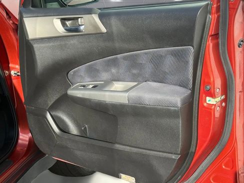 Used 2010 Subaru Forester 2.5X Premium image 12