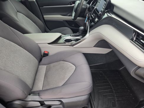 Used 2023 Toyota Camry LE image 10