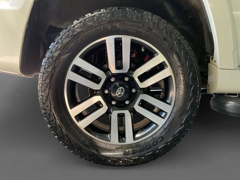 Used 2016 Toyota 4Runner Limited AWD/4WD image 10