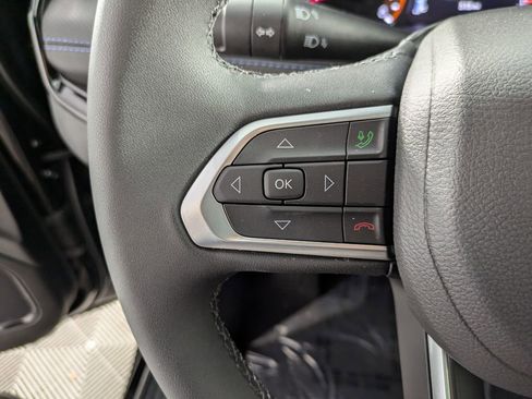 New 2026 Jeep Compass Latitude image 18