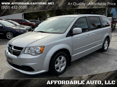 Used 2012 Dodge Grand Caravan SE image 1