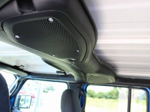 Used 2024 Jeep Wrangler Willys image 28