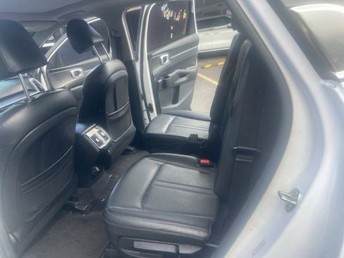 Used 2024 Kia Sorento SX FWD image 16