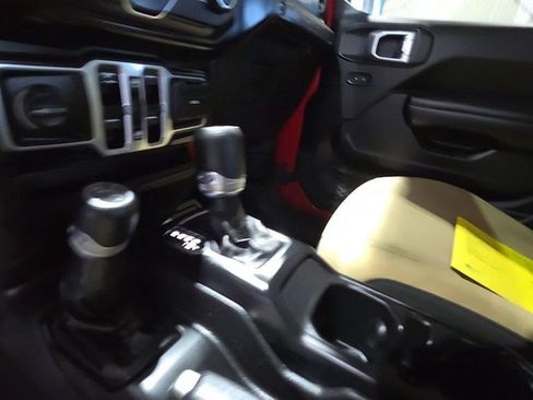 Used 2020 Jeep Wrangler Unlimited Sport S image 17