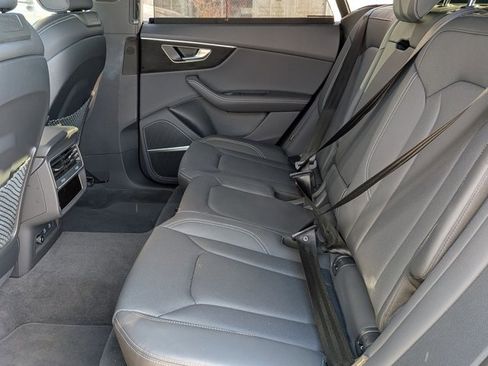 Used 2024 Audi Q8 Prestige w/ Prestige Package image 17