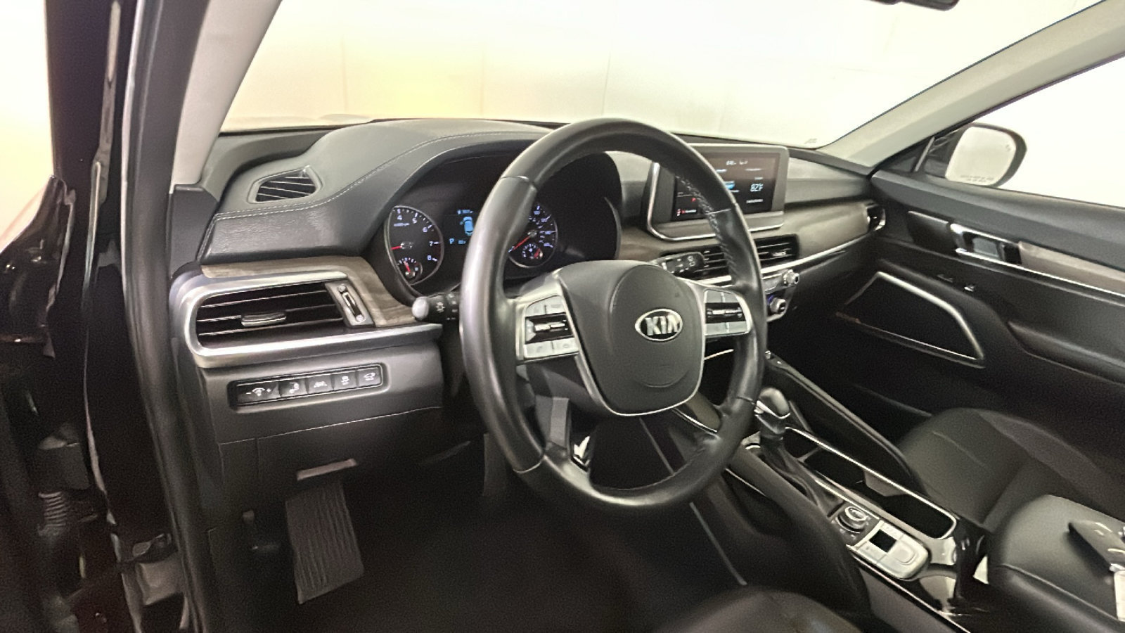 Used 2021 Kia Telluride EX w/ EX Premium Package AWD/4WD image 17
