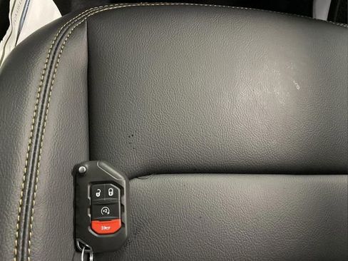 New 2025 Jeep Wrangler Sahara w/ Technology Group image 28