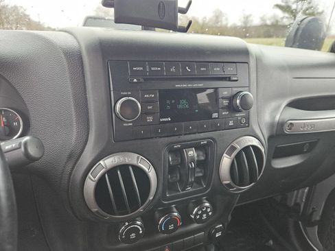 Used 2014 Jeep Wrangler Unlimited Sport w/ Quick Order Package 23S image 19