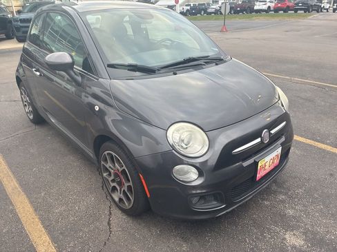 Used 2015 FIAT 500 Sport w/ Comfort/Convenience Group image 2