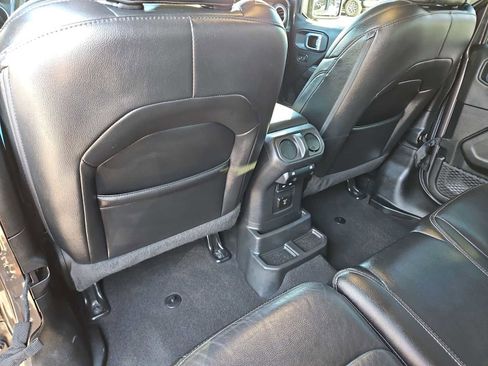 Used 2022 Jeep Wrangler Unlimited Sahara w/ LED Lighting Group image 17