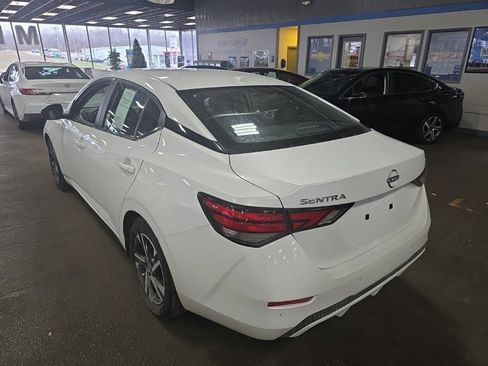 Used 2024 Nissan Sentra SV image 4