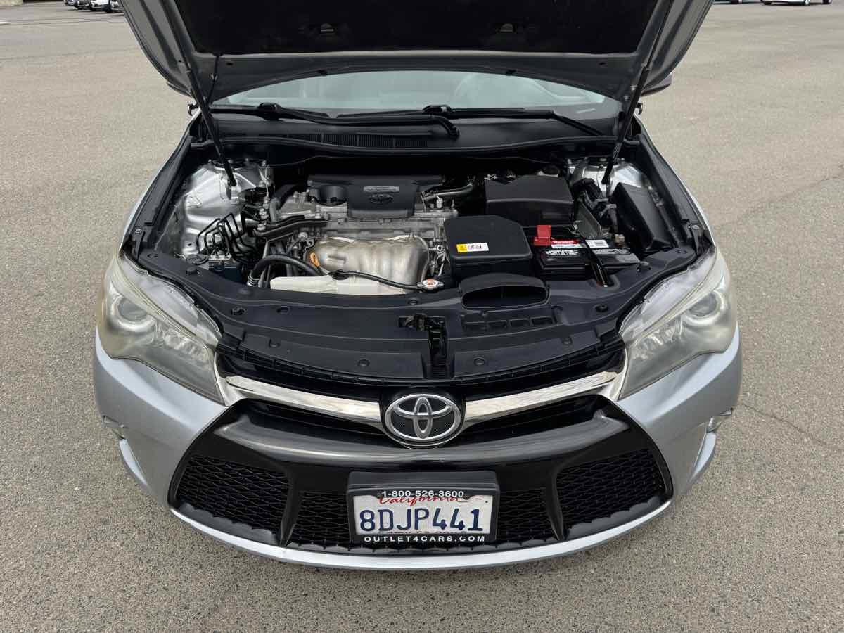 Used 2017 Toyota Camry SE FWD image 36
