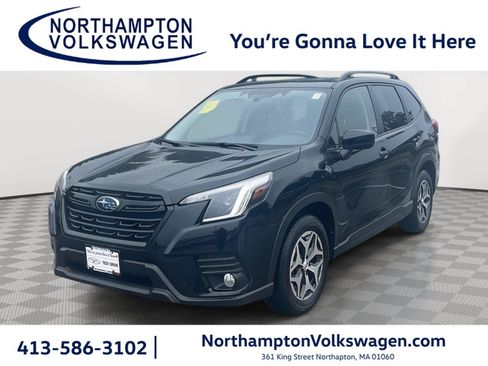 Used 2023 Subaru Forester Premium AWD/4WD image 1