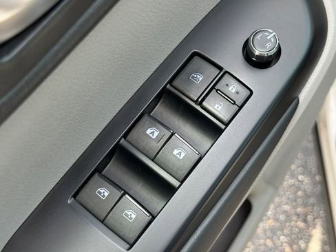 Used 2018 Toyota Highlander XLE image 21