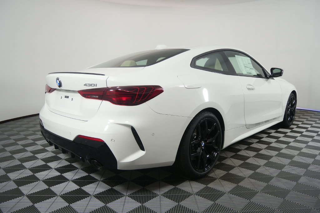 New 2027 BMW 430i Coupe w/ M Sport Package RWD image 4