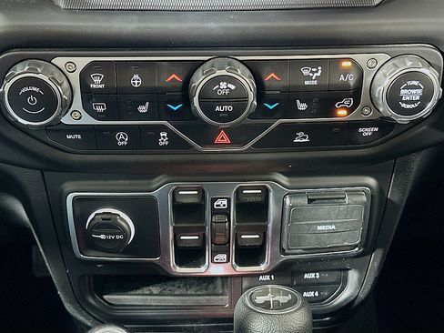 Used 2021 Jeep Wrangler Unlimited Sport AWD/4WD image 17